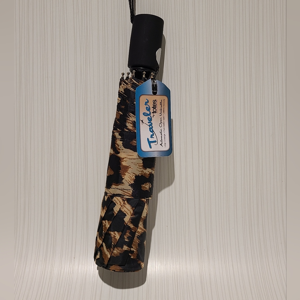 Isotoner Totes Automatic Large Coverage Umbrella 42 to 48 inch Leopard Print New